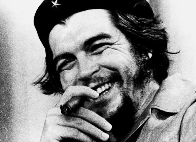 Che Guevara photograph by Raoul Corrales